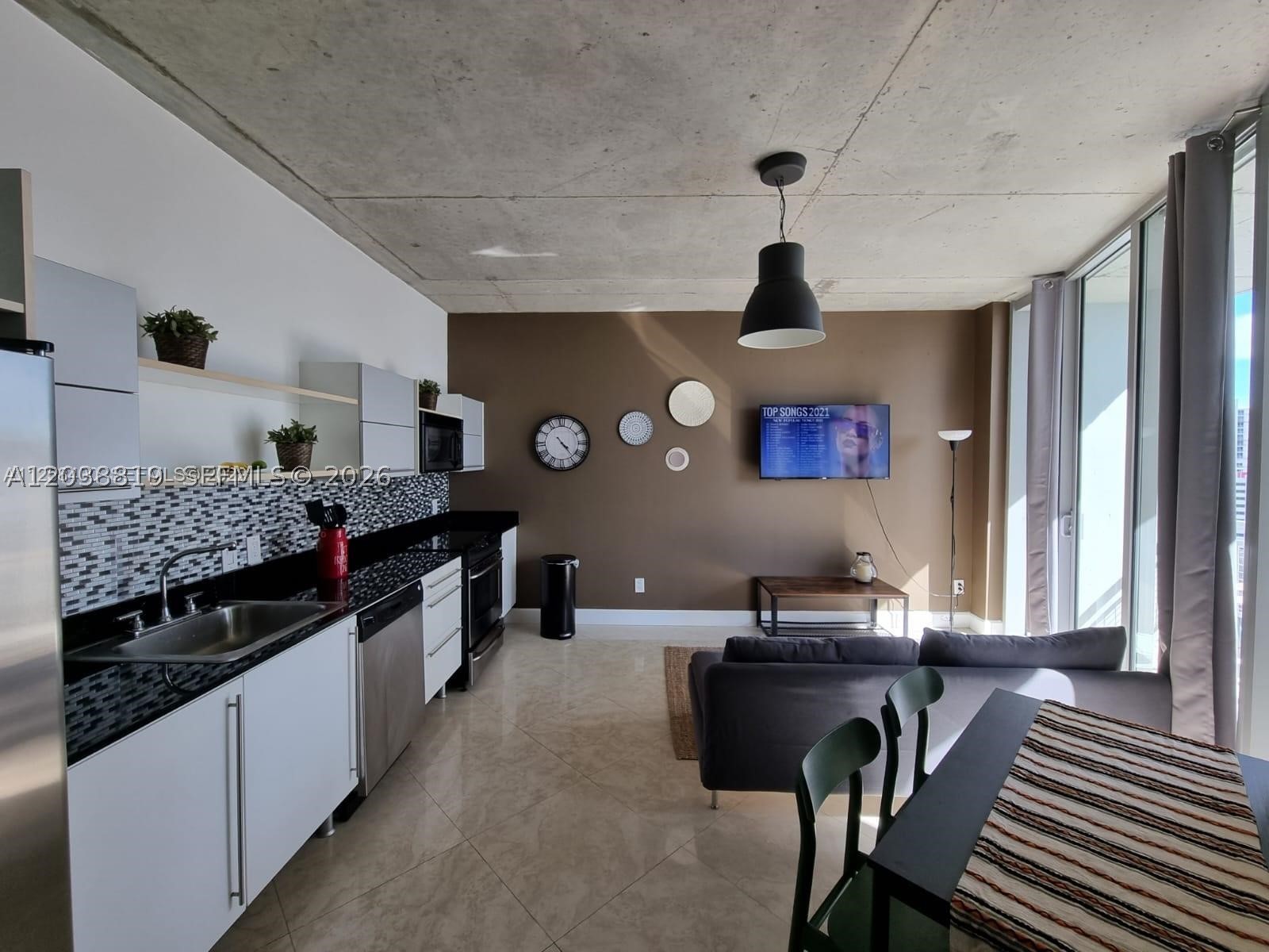 690 SW 1st Ct #1827, Miami FL 33130