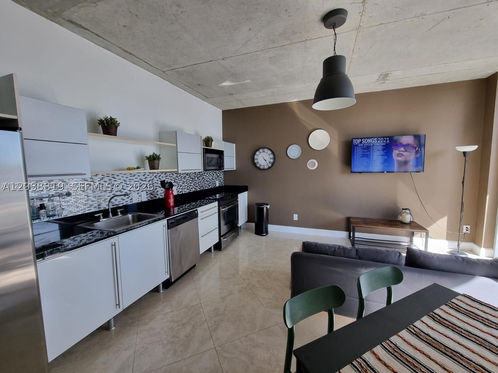 690 SW 1st Ct #1827, Miami FL 33130