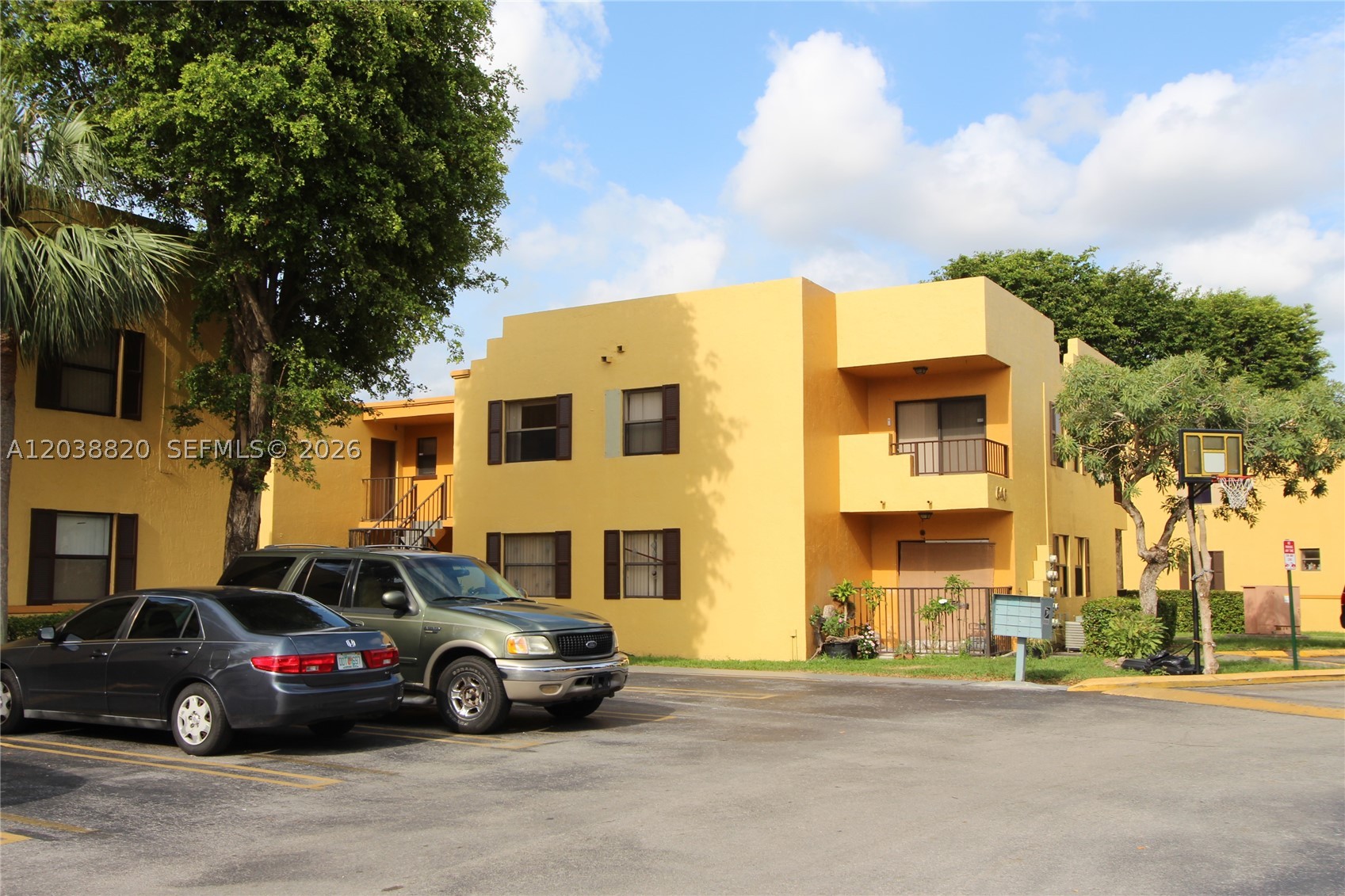 650 NW 114th Ave #202, Sweetwater FL 33172