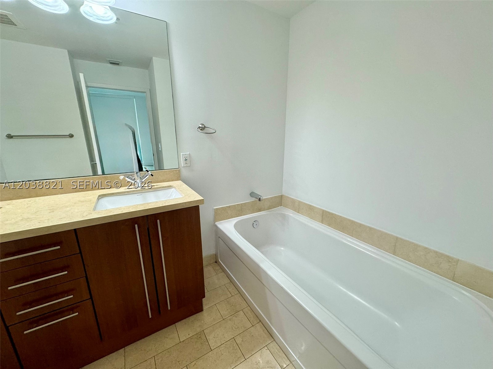 79 SW 12th St #3509-S, Miami FL 33130