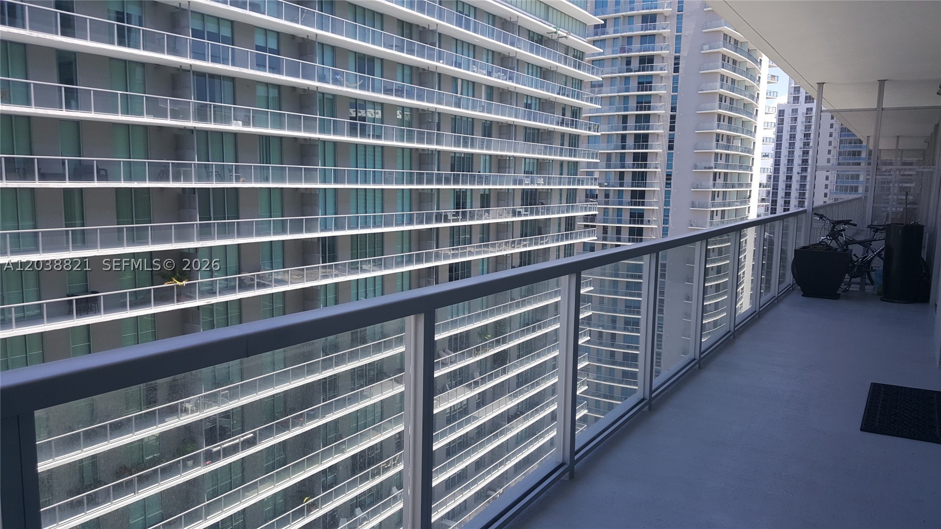 79 SW 12th St #3509-S, Miami FL 33130
