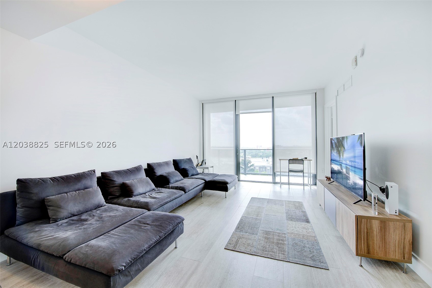 121 NE 34th St #1111, Miami FL 33137