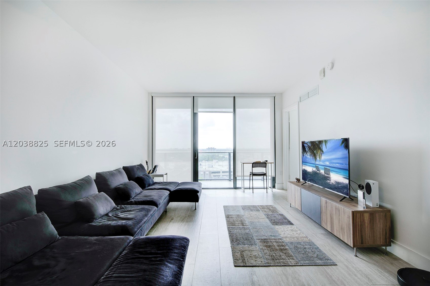 121 NE 34th St #1111, Miami FL 33137