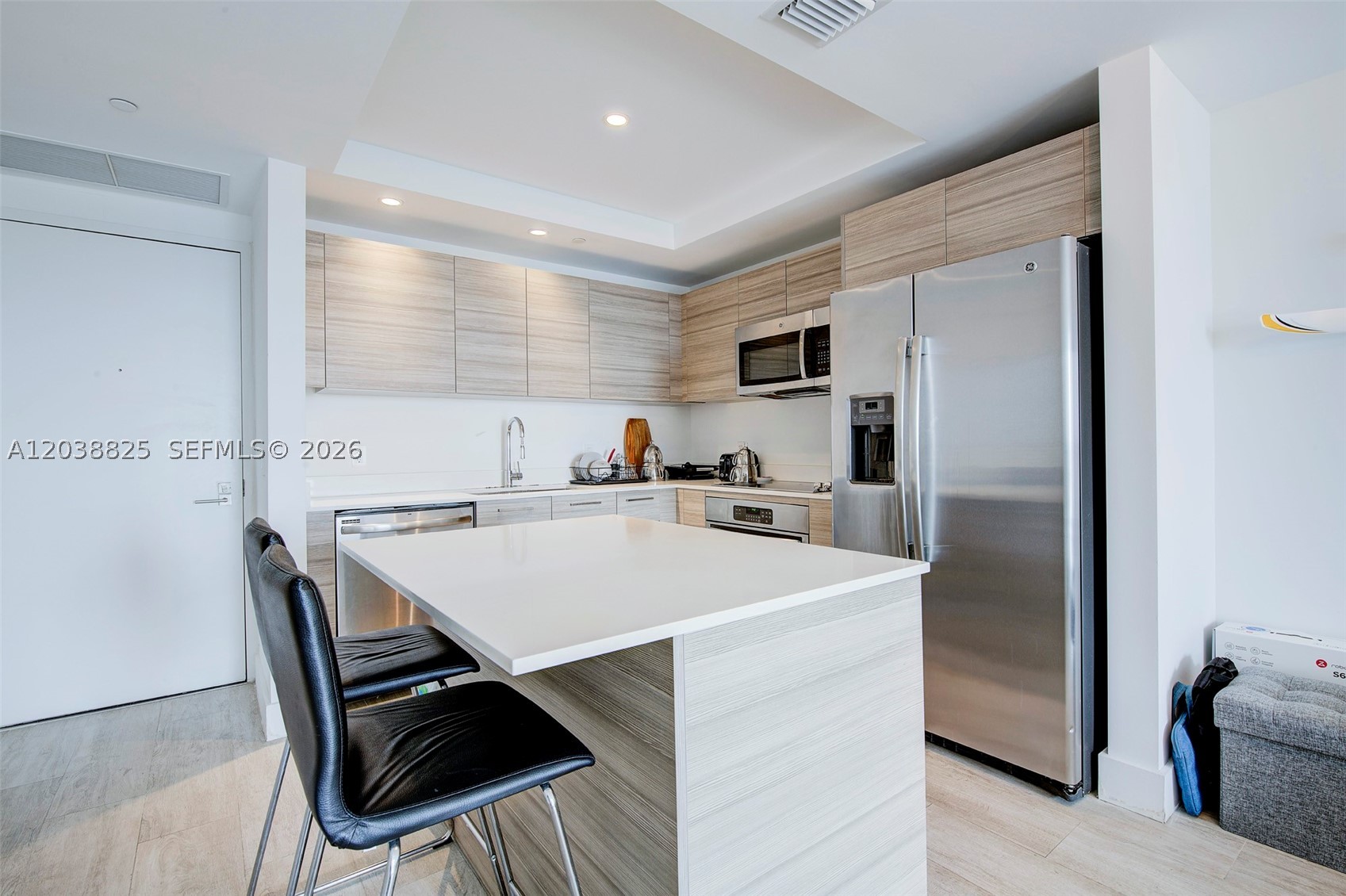 121 NE 34th St #1111, Miami FL 33137