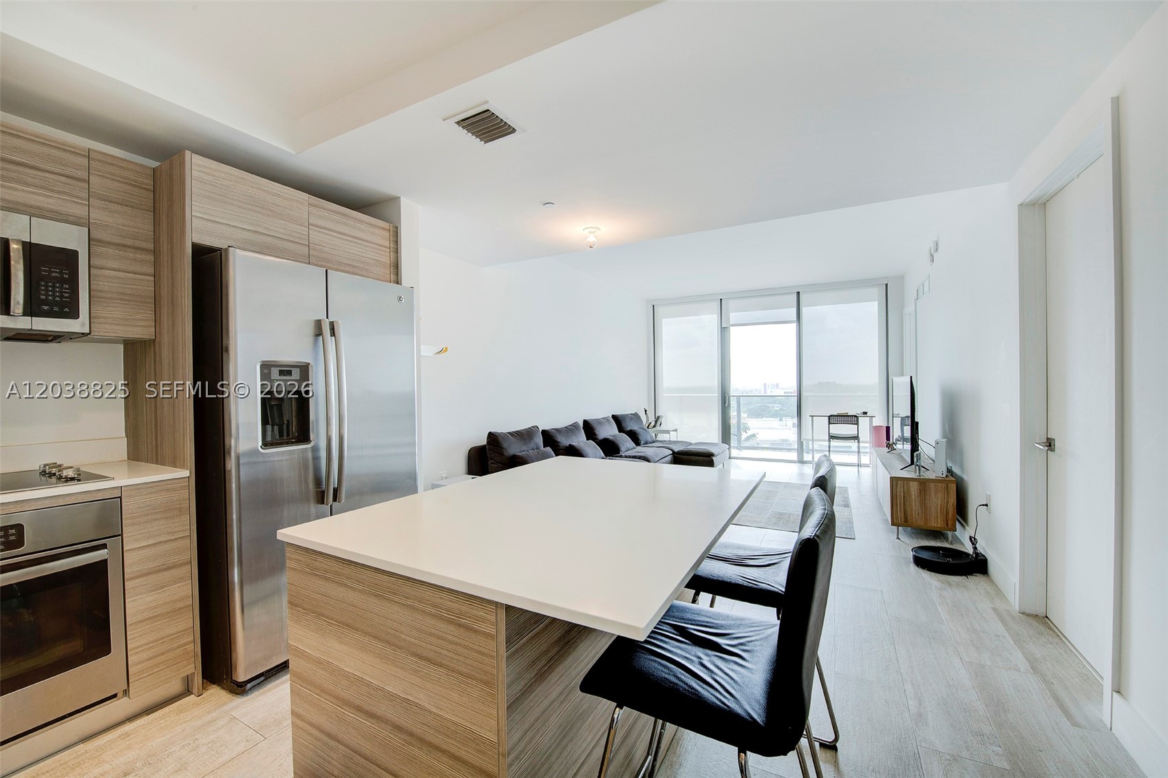 121 NE 34th St #1111, Miami FL 33137