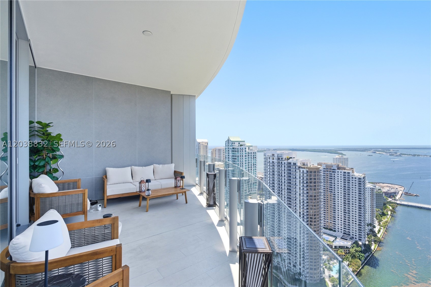 300 Biscayne Boulevard Way #4007W, Miami FL 33131