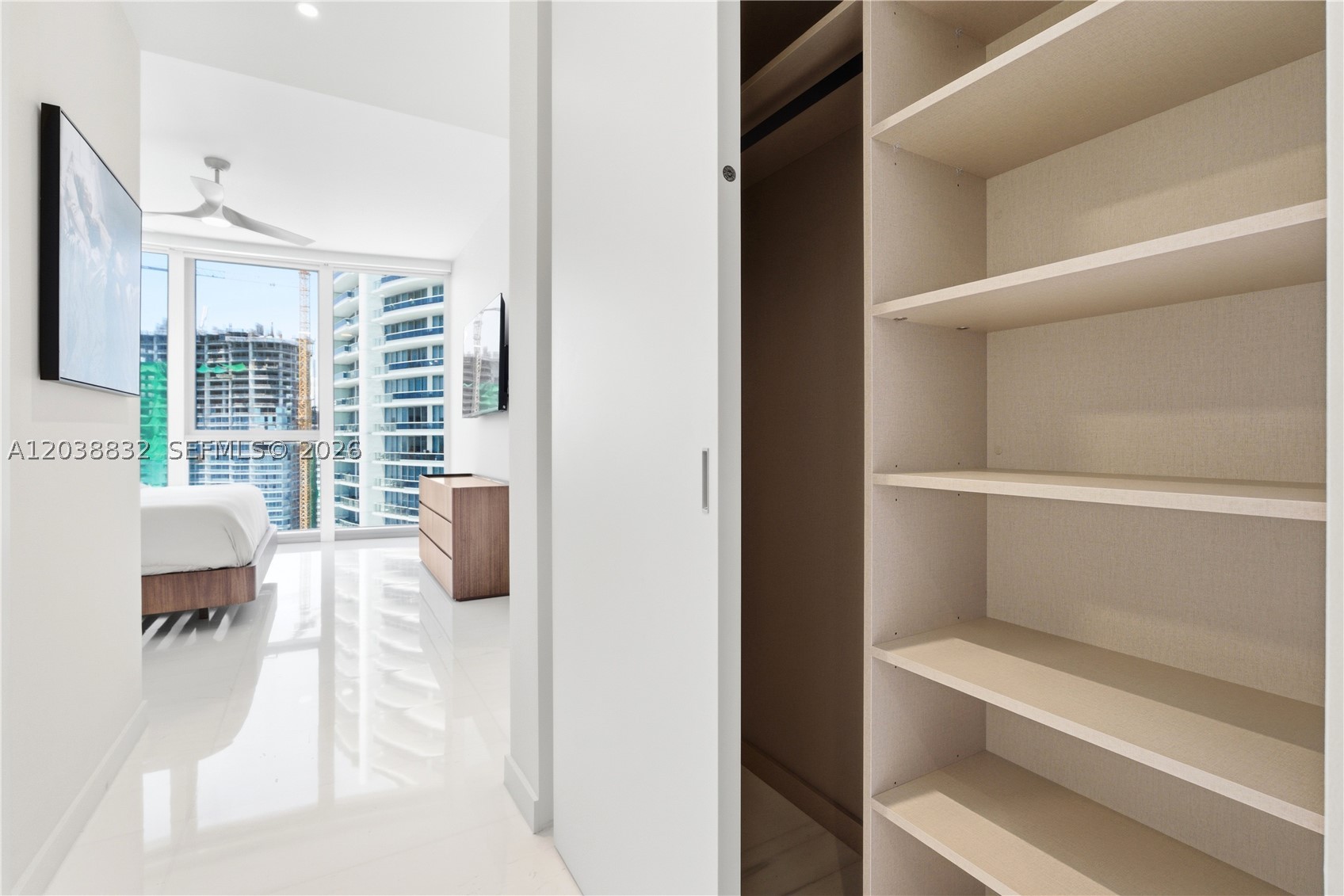 300 Biscayne Boulevard Way #4007W, Miami FL 33131