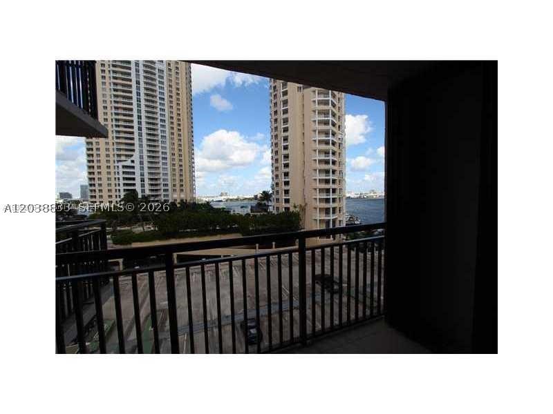 540 Brickell Key Dr #918, Miami FL 33131