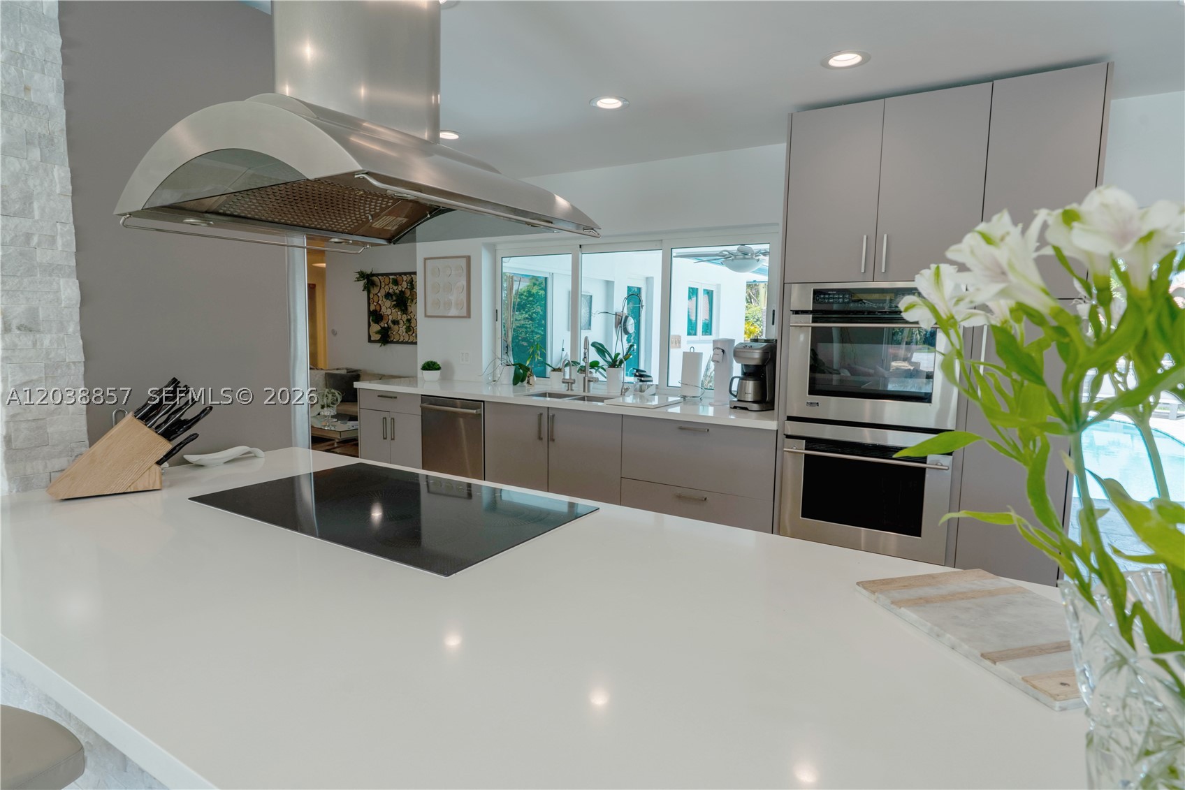 2711 NE 57th Ct, Fort Lauderdale FL 33308