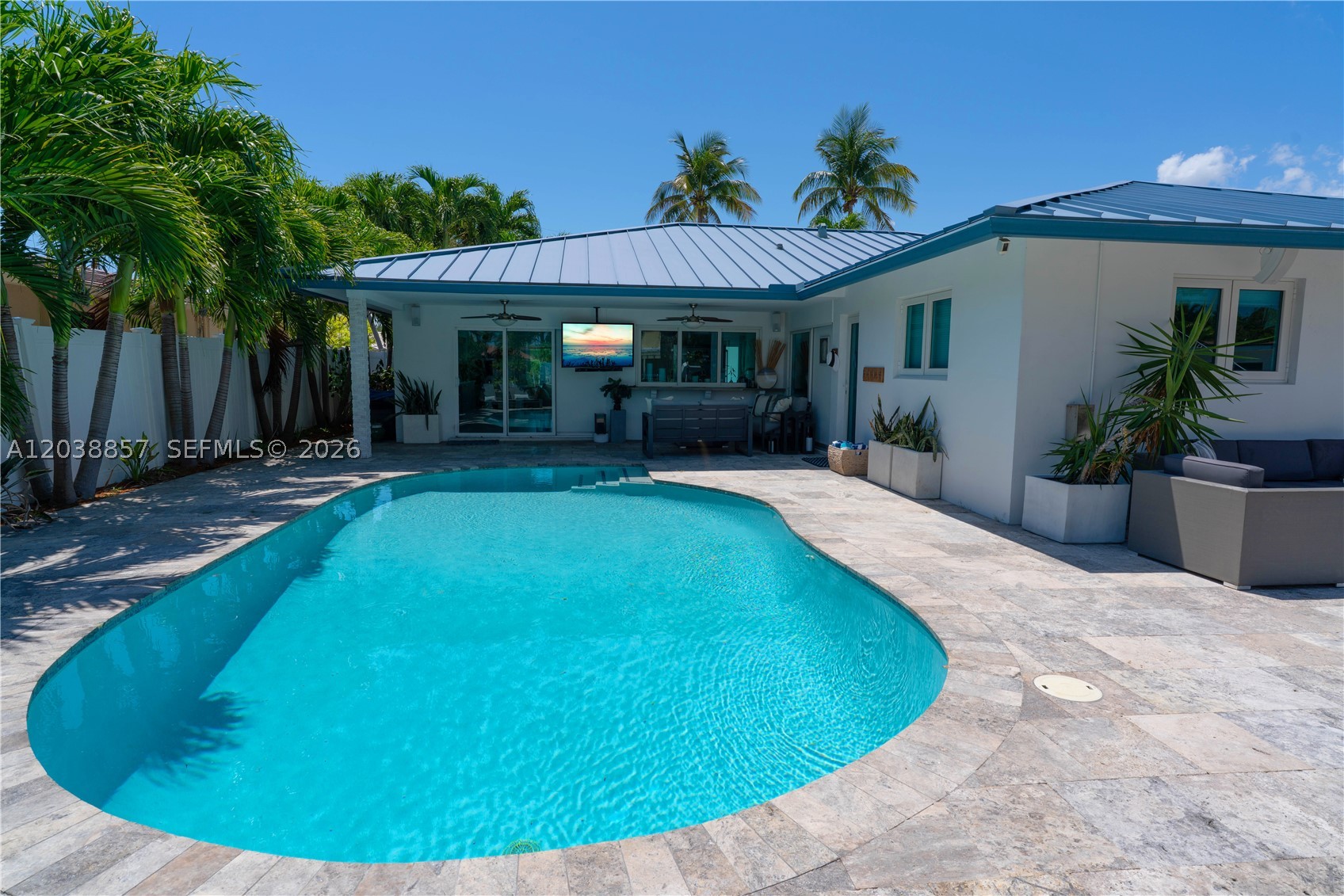 2711 NE 57th Ct, Fort Lauderdale FL 33308