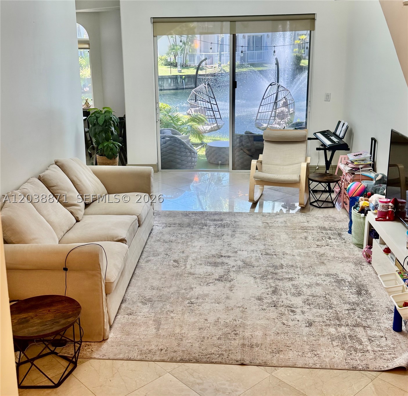 3016 NE 210th St, Aventura FL 33180