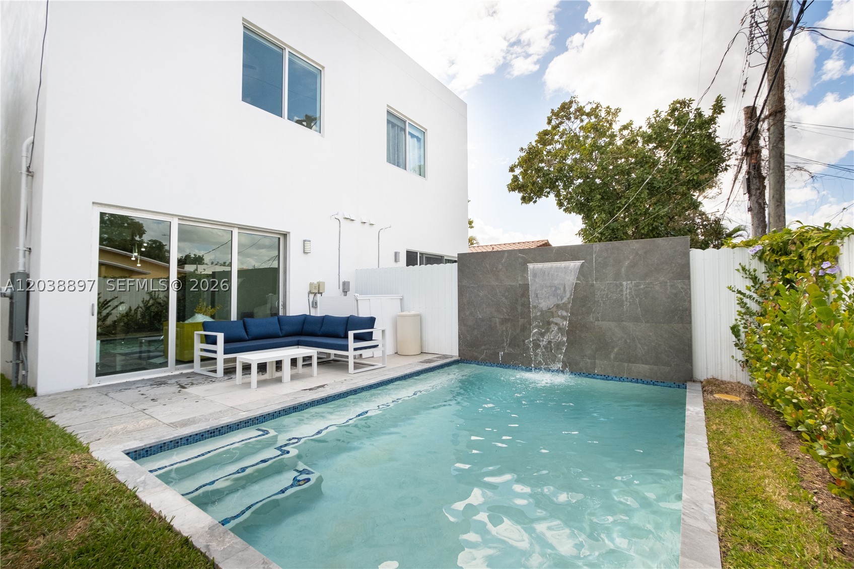 3461 SW 25th St #B, Miami FL 33133