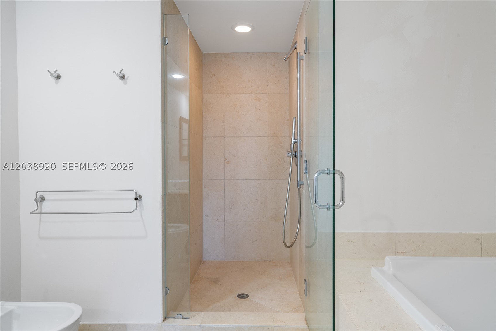 475 Brickell Ave #4315, Miami FL 33131