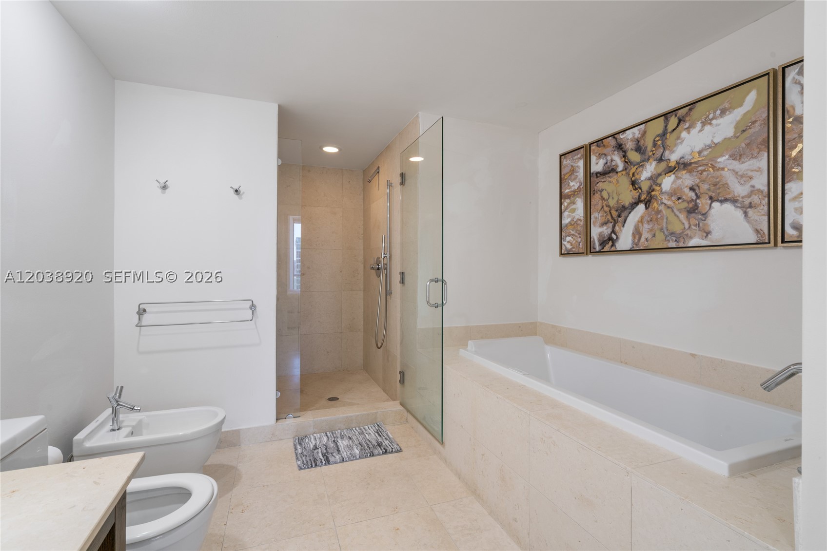 475 Brickell Ave #4315, Miami FL 33131