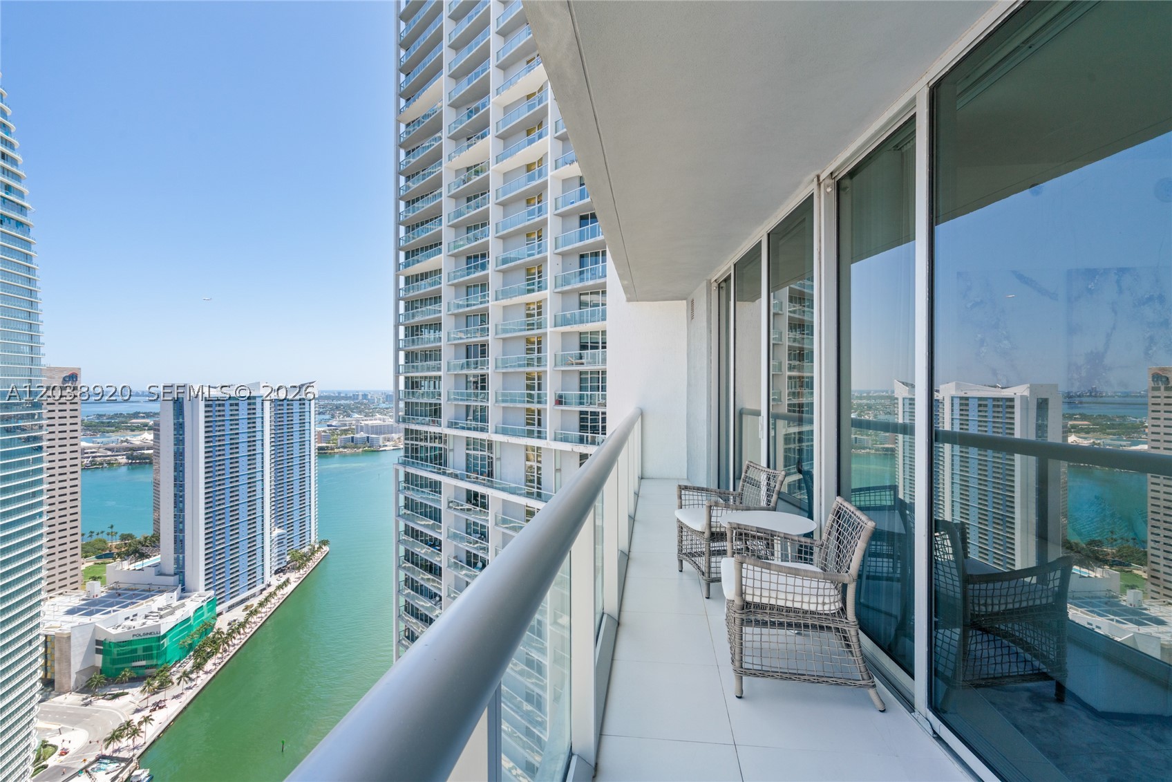 475 Brickell Ave #4315, Miami FL 33131