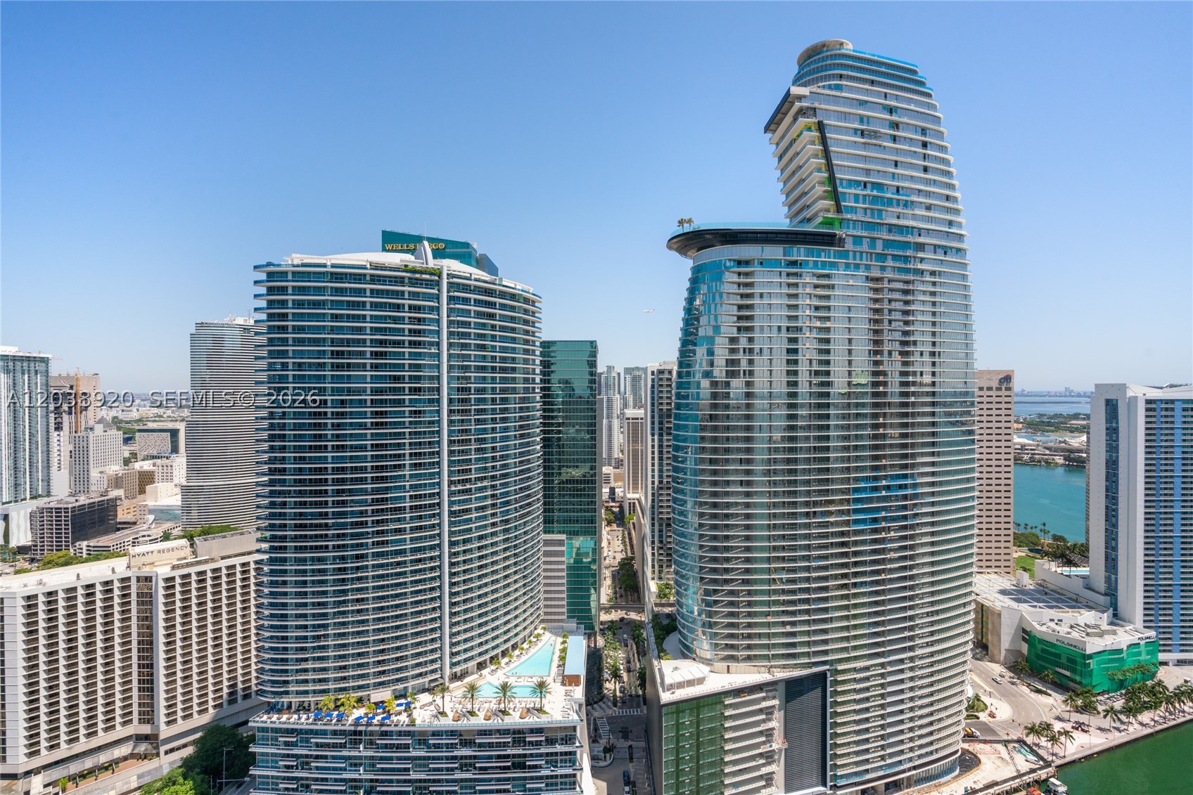 475 Brickell Ave #4315, Miami FL 33131