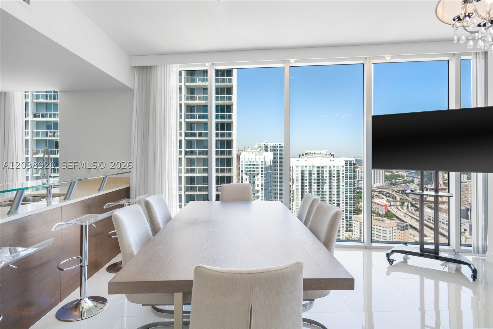 475 Brickell Ave #4315, Miami FL 33131