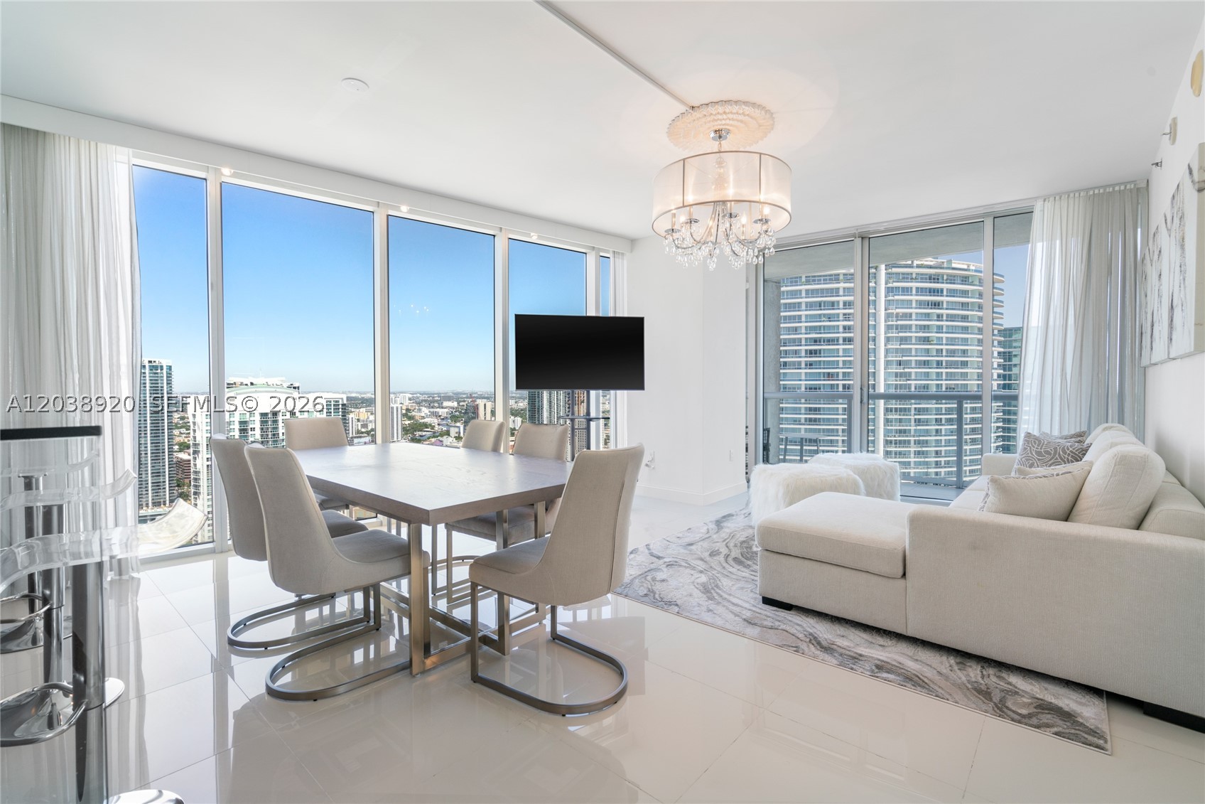 475 Brickell Ave #4315, Miami FL 33131