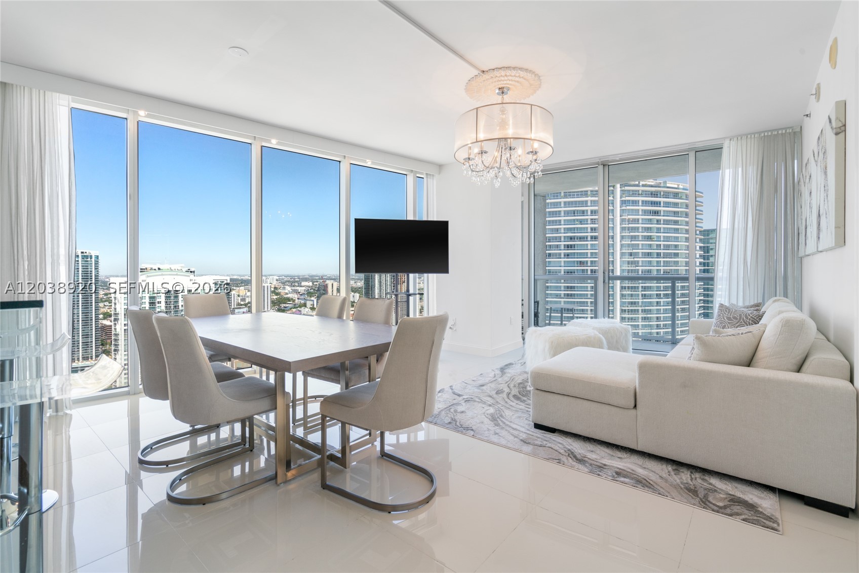 475 Brickell Ave #4315, Miami FL 33131