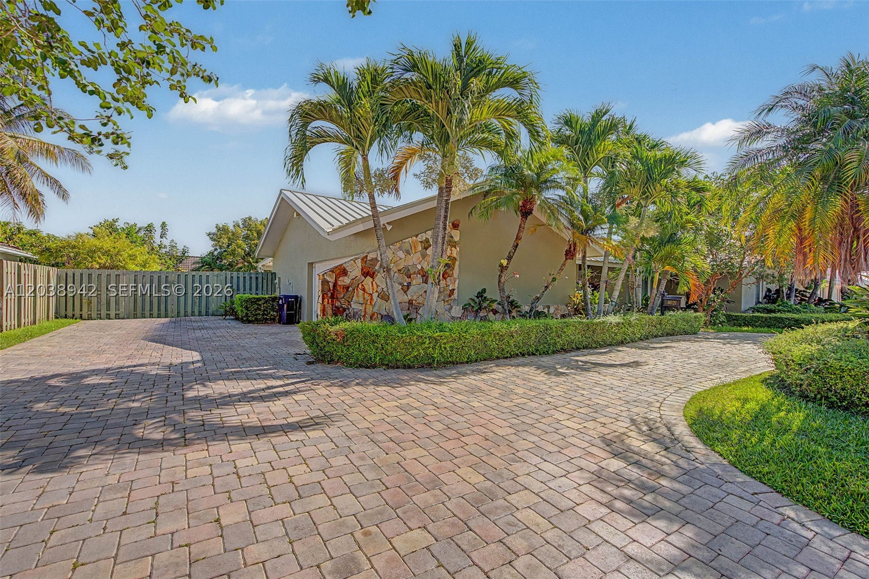 8021 SW 162nd St, Palmetto Bay FL 33157
