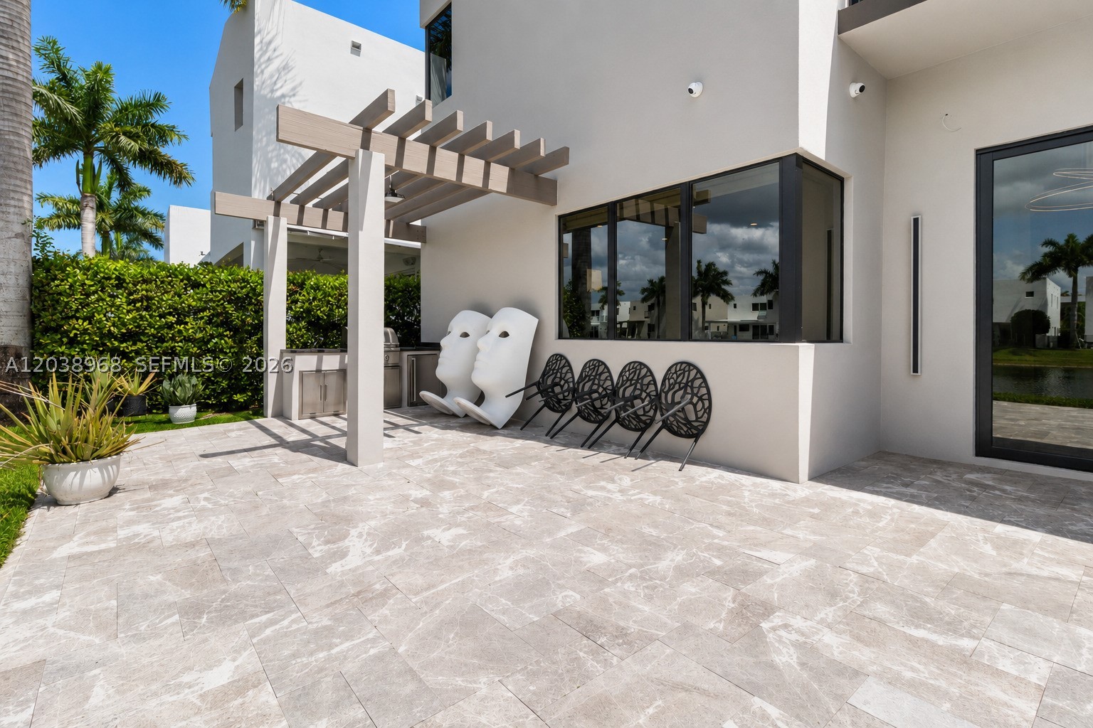 10261 NW 74th Ter, Doral FL 33178