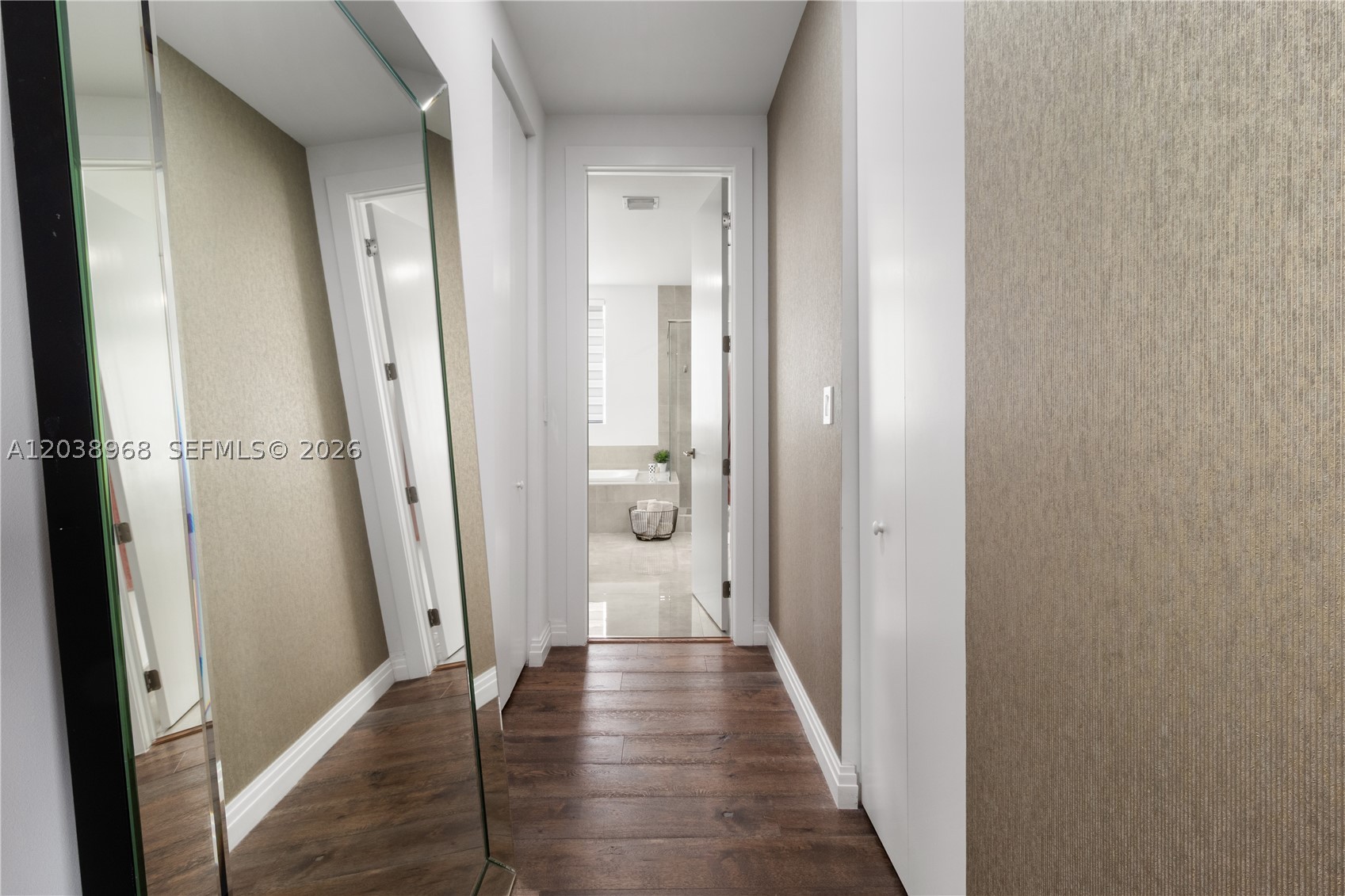 10261 NW 74th Ter, Doral FL 33178