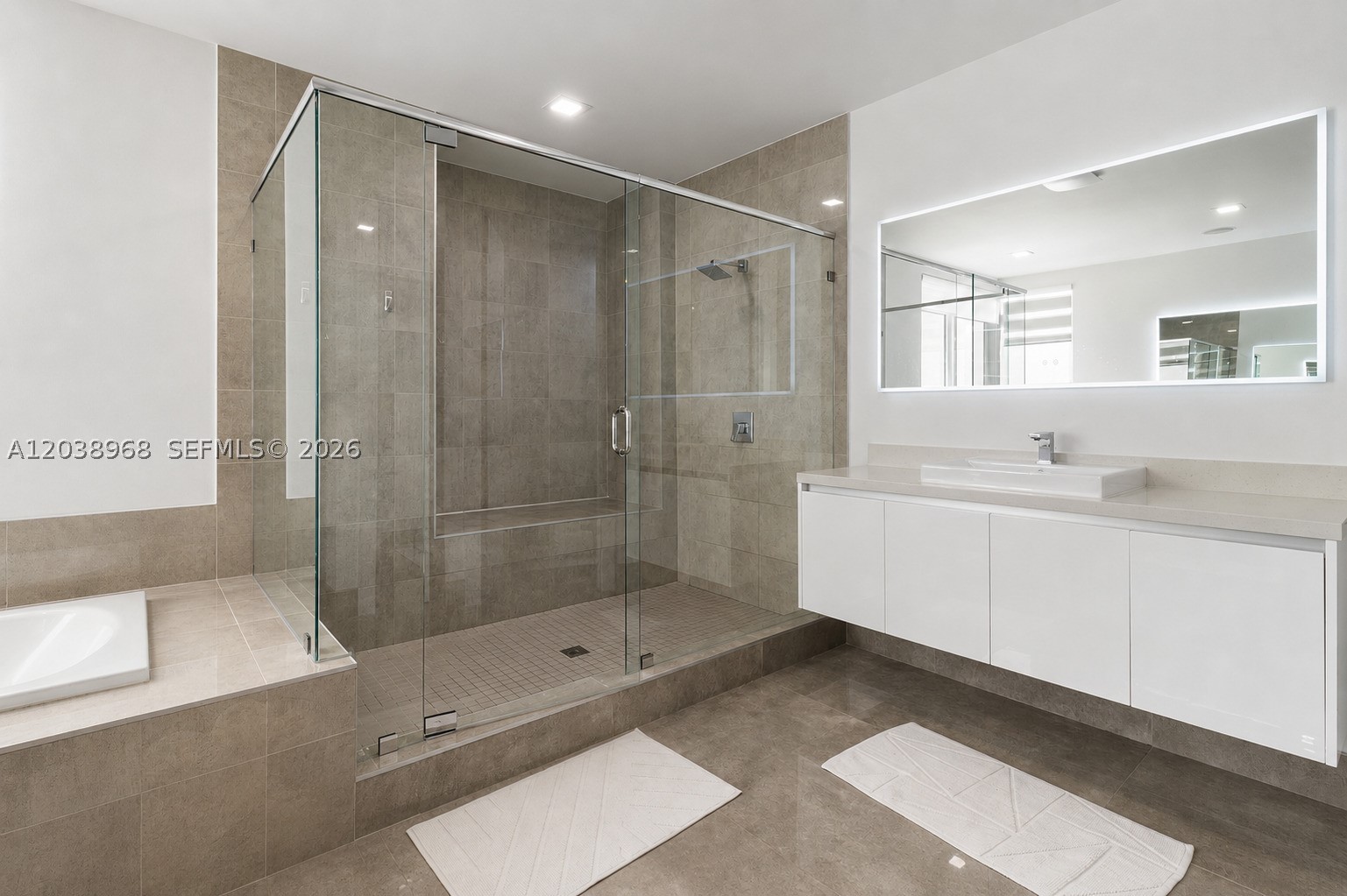 10261 NW 74th Ter, Doral FL 33178