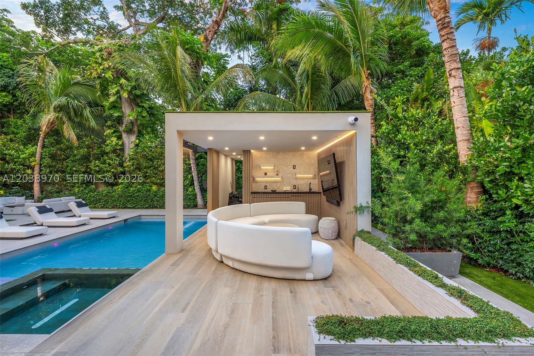 4115 Park Ave, Miami FL 33133