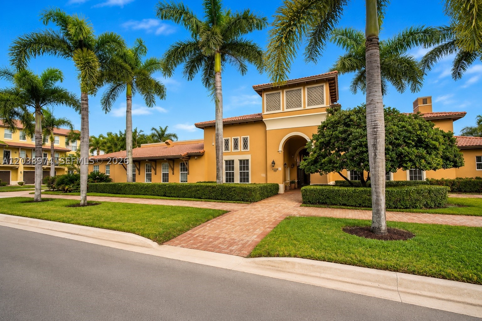 966 SW 147th Ave #2604, Pembroke Pines FL 33027