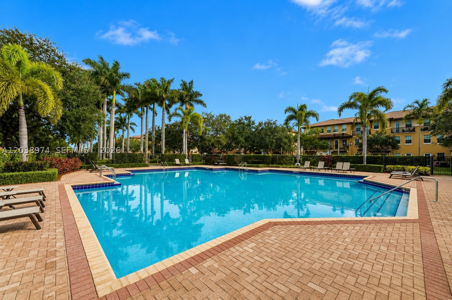 966 SW 147th Ave #2604, Pembroke Pines FL 33027
