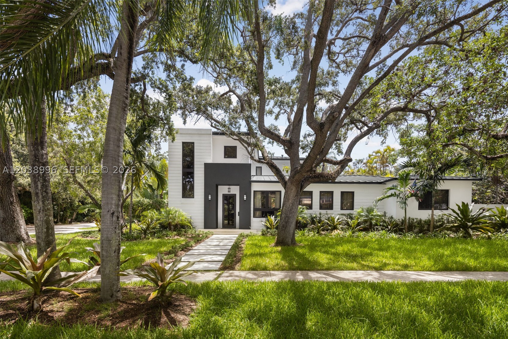 3303 Halissee St, Coconut Grove FL 33133