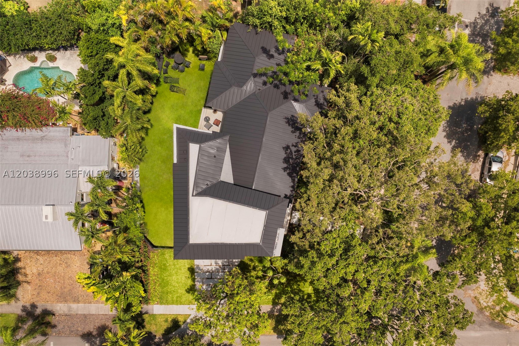 3303 Halissee St, Coconut Grove FL 33133