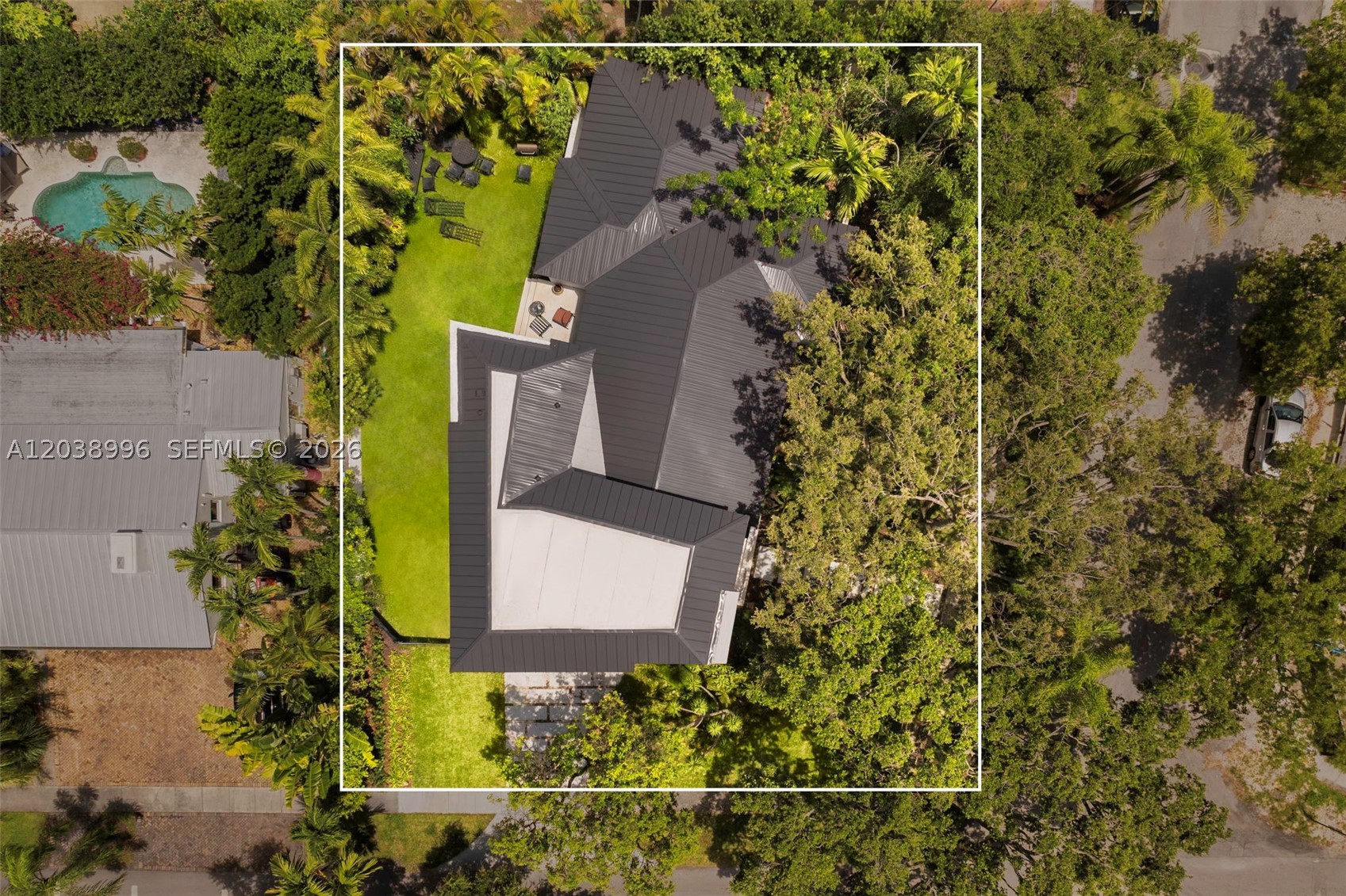 3303 Halissee St, Coconut Grove FL 33133