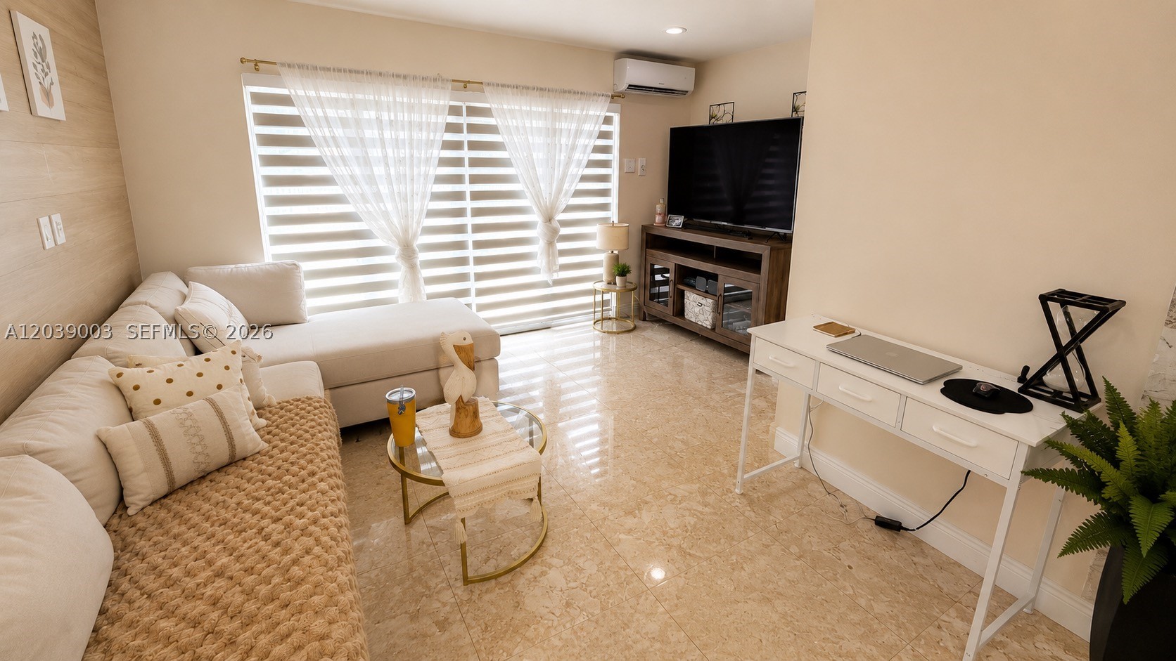 9101 SW 16th St, Miami FL 33165