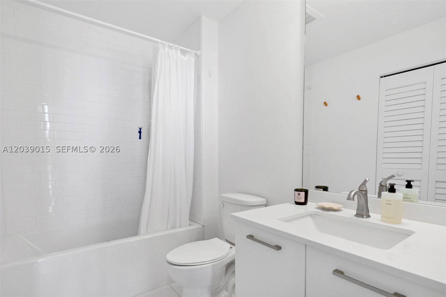 151 SE 1st St #3102, Miami FL 33131
