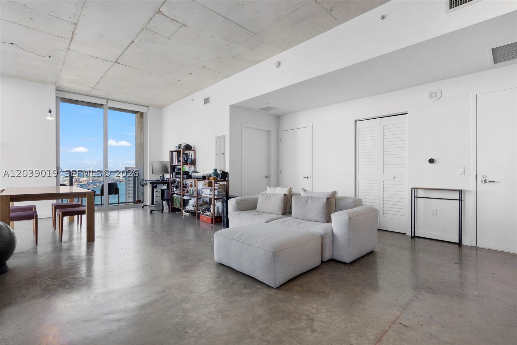 151 SE 1st St #3102, Miami FL 33131