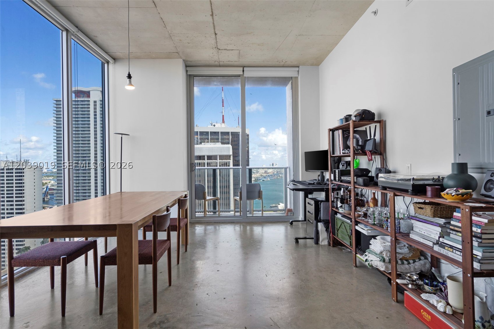 151 SE 1st St #3102, Miami FL 33131