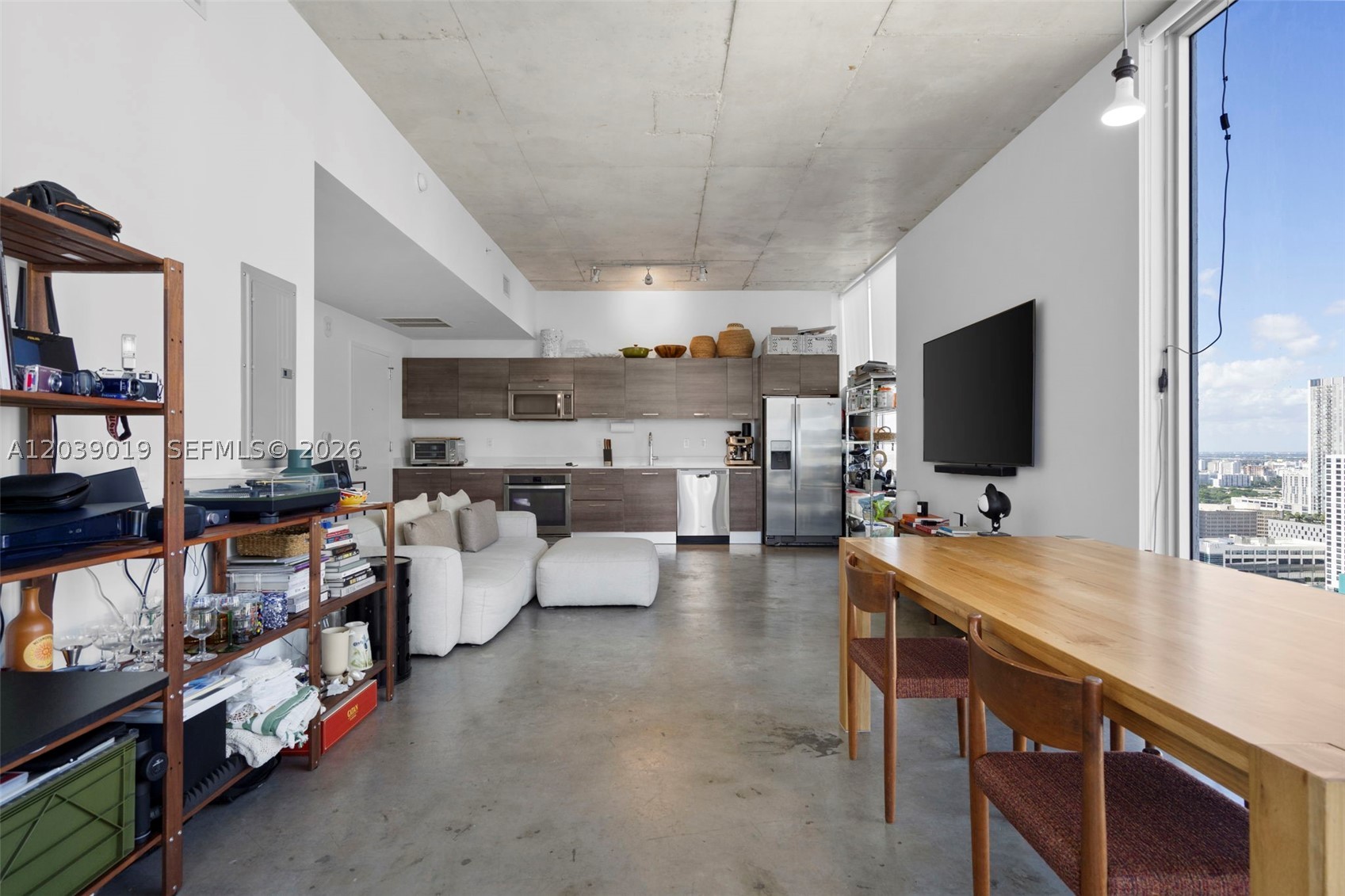 151 SE 1st St #3102, Miami FL 33131