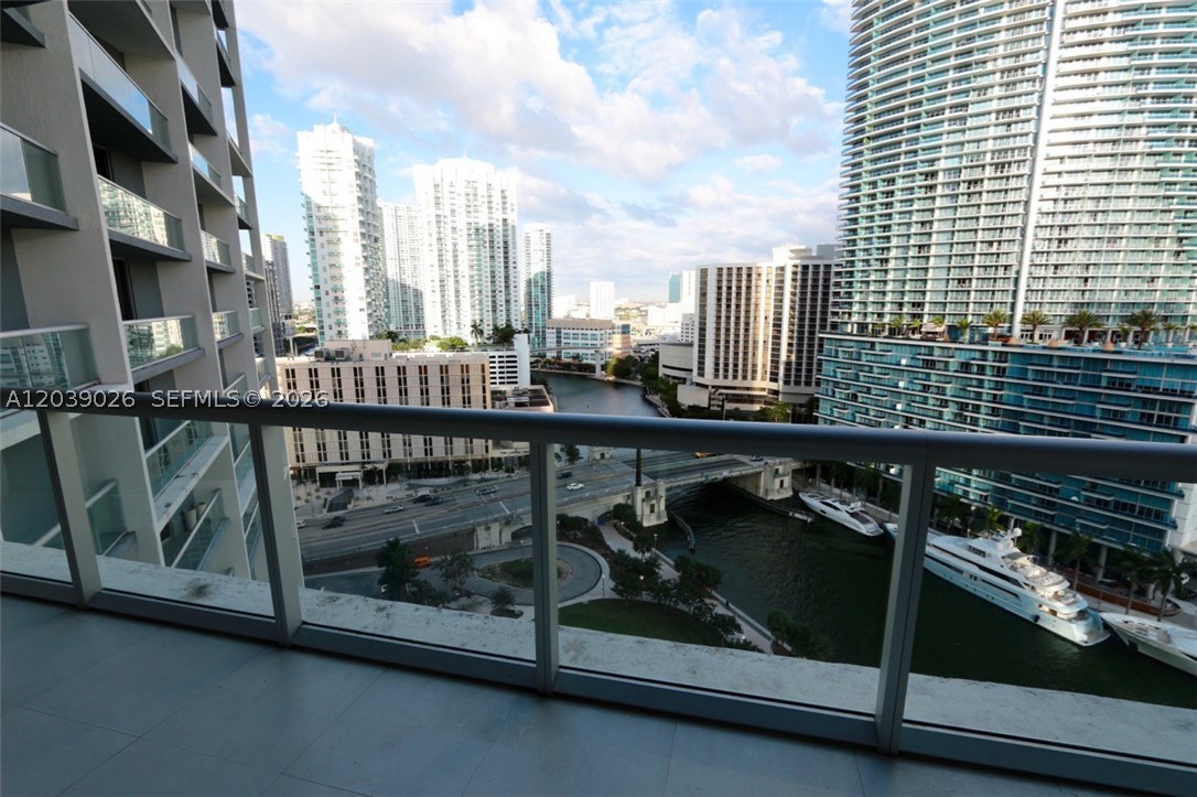 465 Brickell Ave #4706, Miami FL 33131