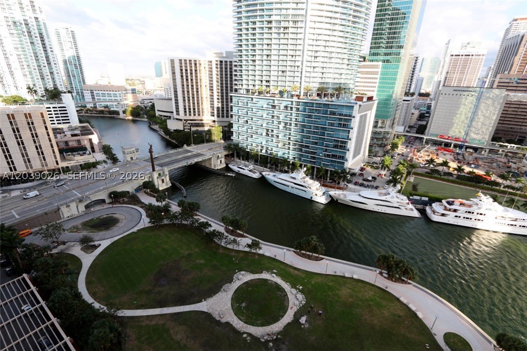 465 Brickell Ave #4706, Miami FL 33131