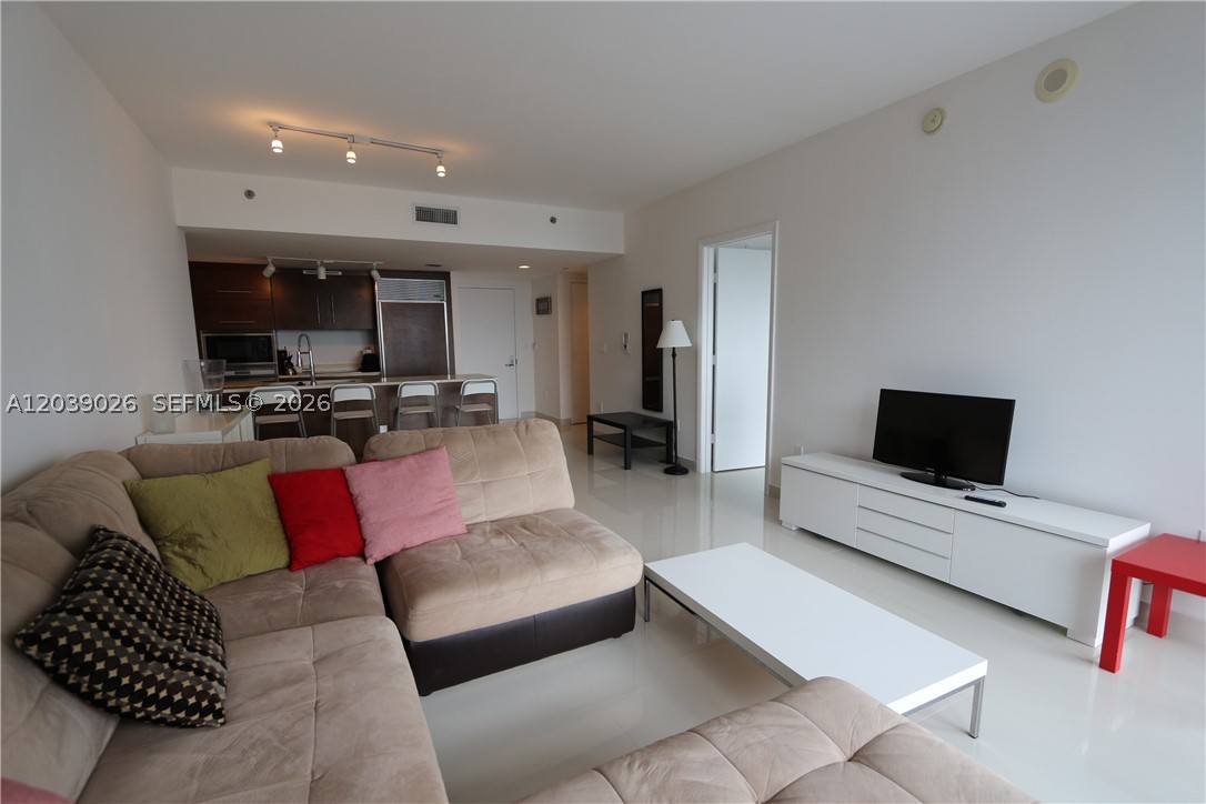 465 Brickell Ave #4706, Miami FL 33131