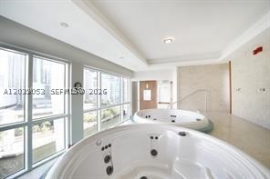 31 SE 5th St #705, Miami FL 33131