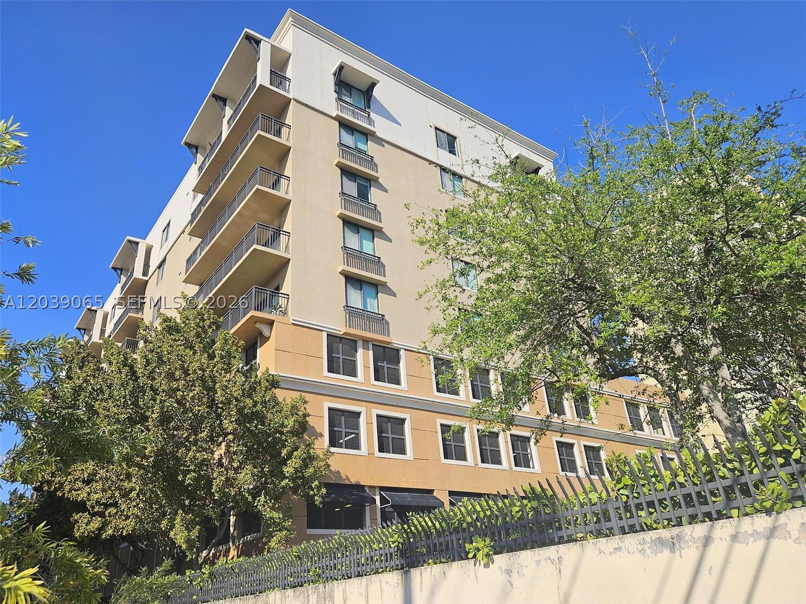 3530 SW 22nd St #505, Miami FL 33145