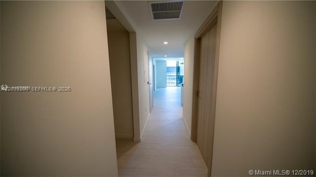 1000 Brickell Plz #4905, Miami FL 33131