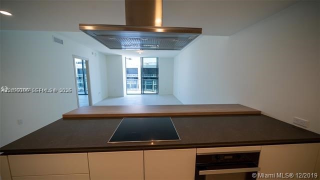 1000 Brickell Plz #4905, Miami FL 33131