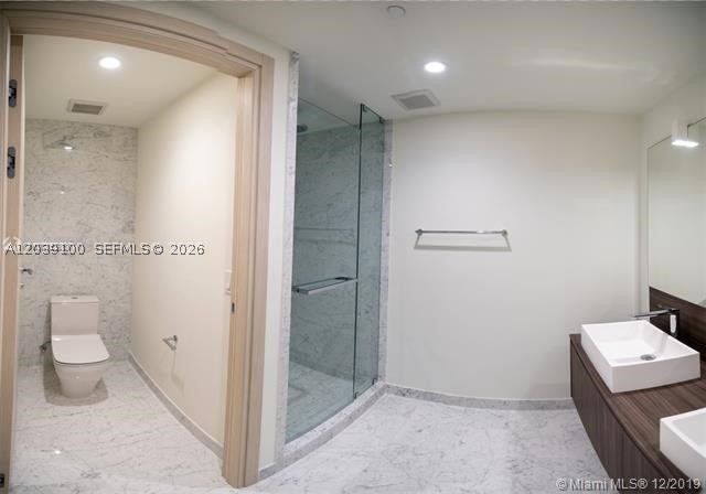 1000 Brickell Plz #4905, Miami FL 33131
