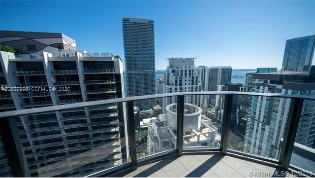 1000 Brickell Plz #4905, Miami FL 33131