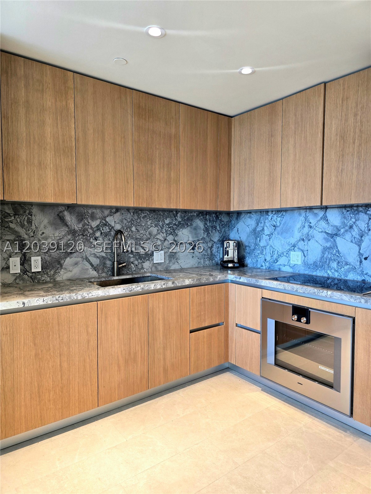 500 Alton Rd #904, Miami Beach FL 33139