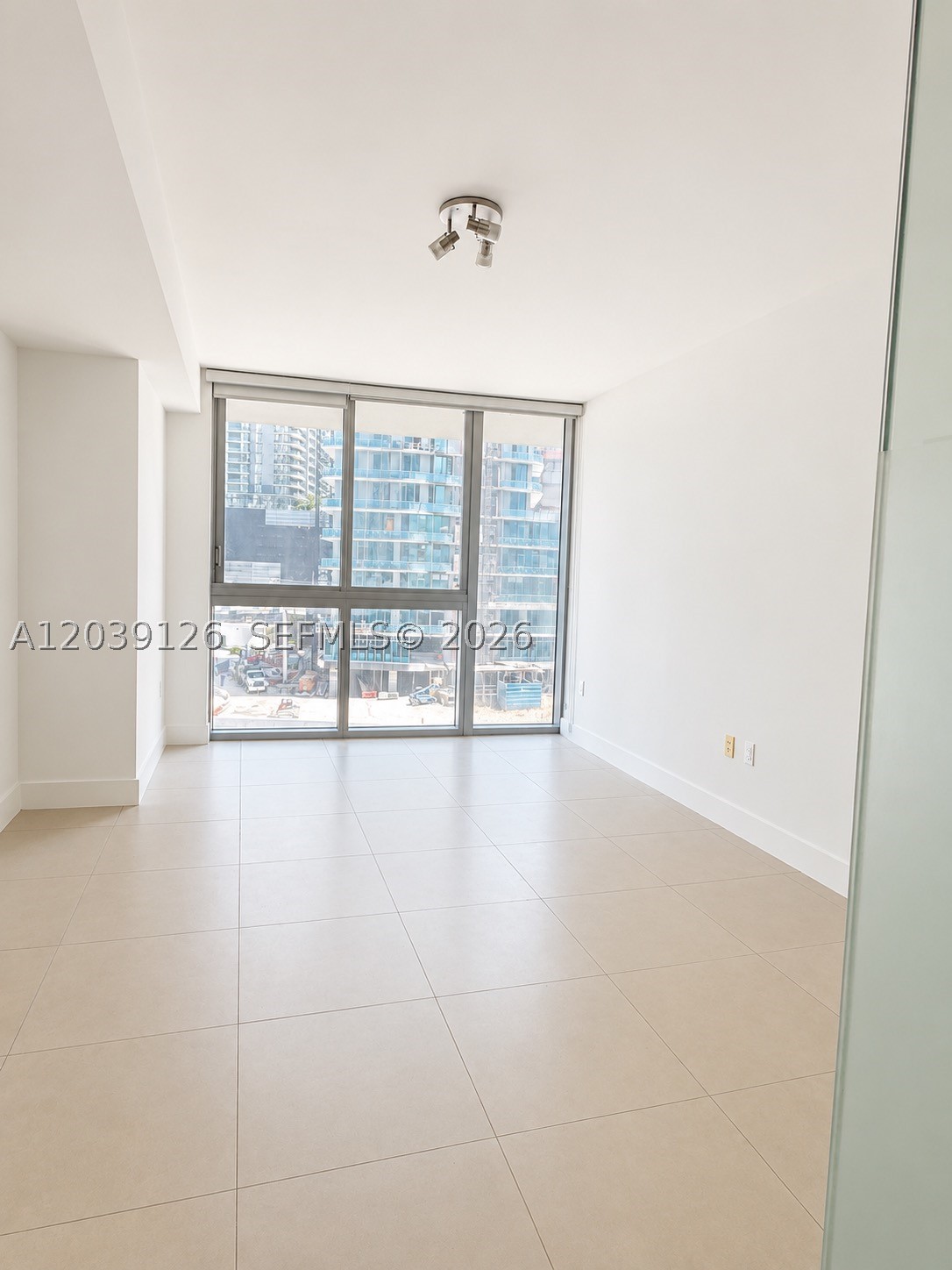 92 SW 3rd St #503, Miami FL 33130