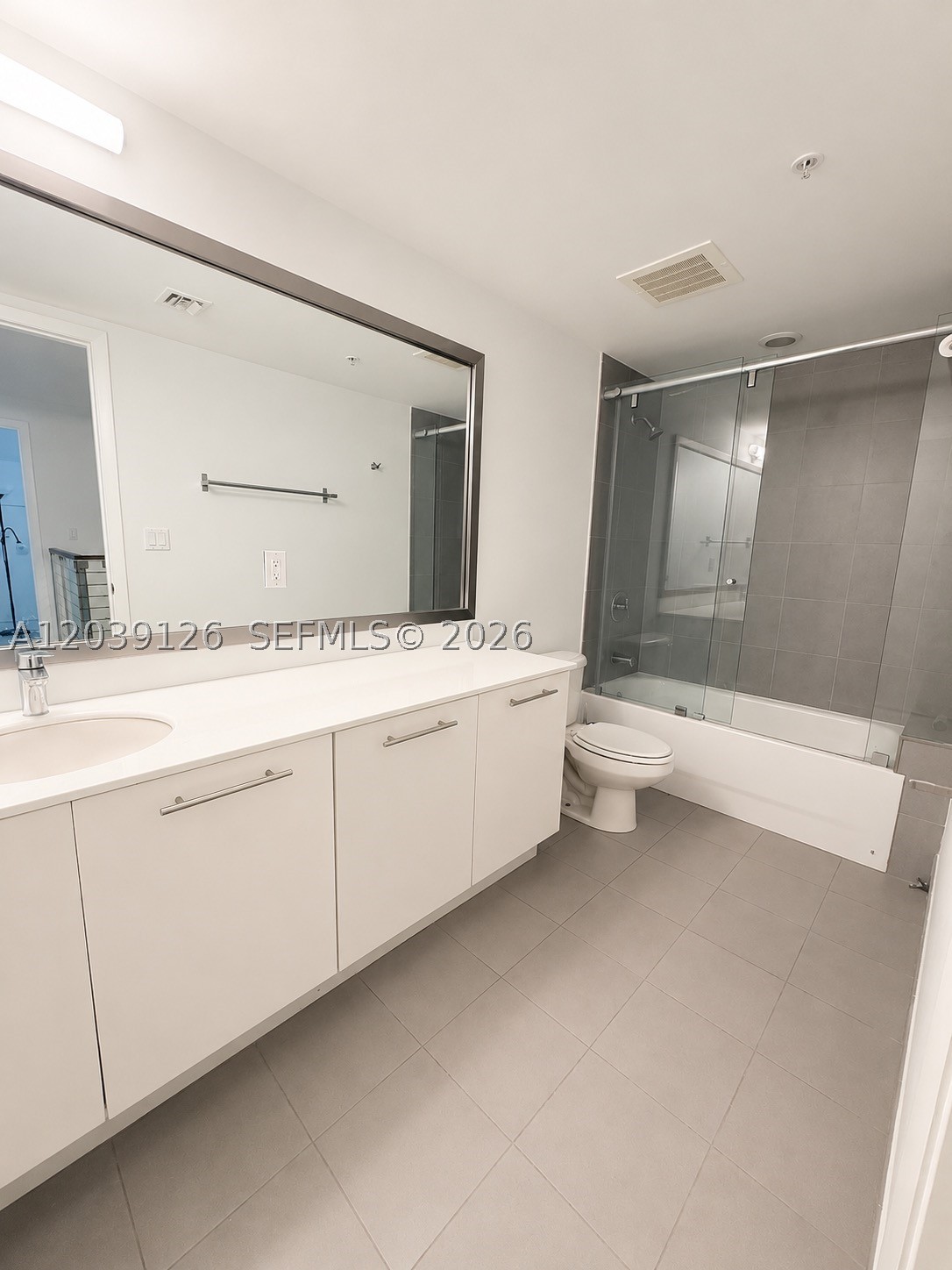 92 SW 3rd St #503, Miami FL 33130